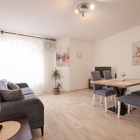 Viva - 2 Bedroom Apt In City Centar Задар Екстериор снимка
