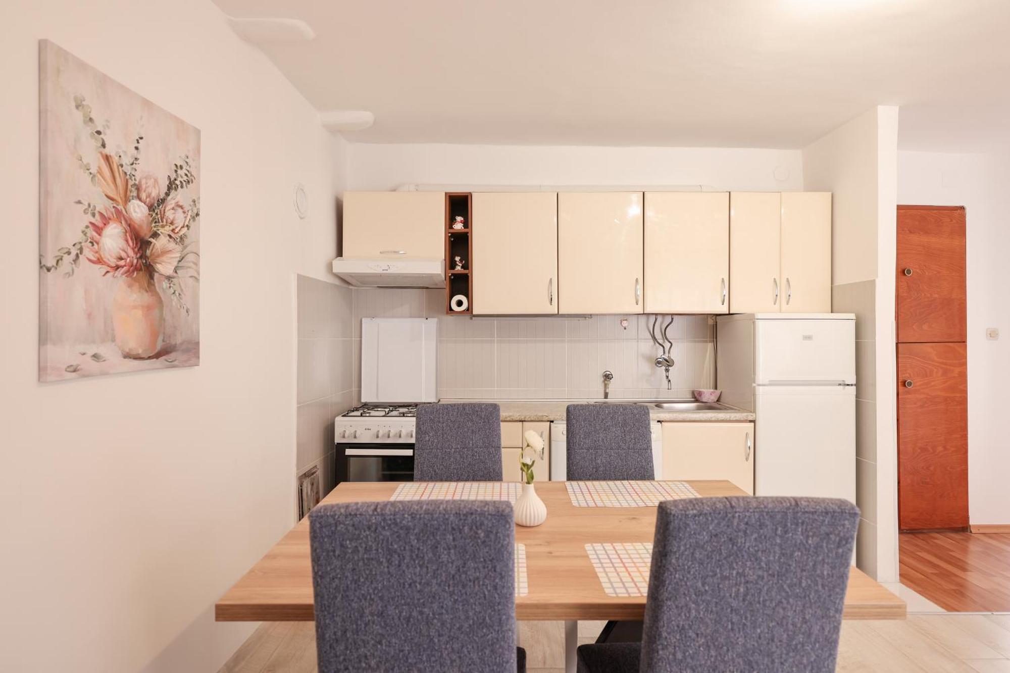 Viva - 2 Bedroom Apt In City Centar Задар Екстериор снимка