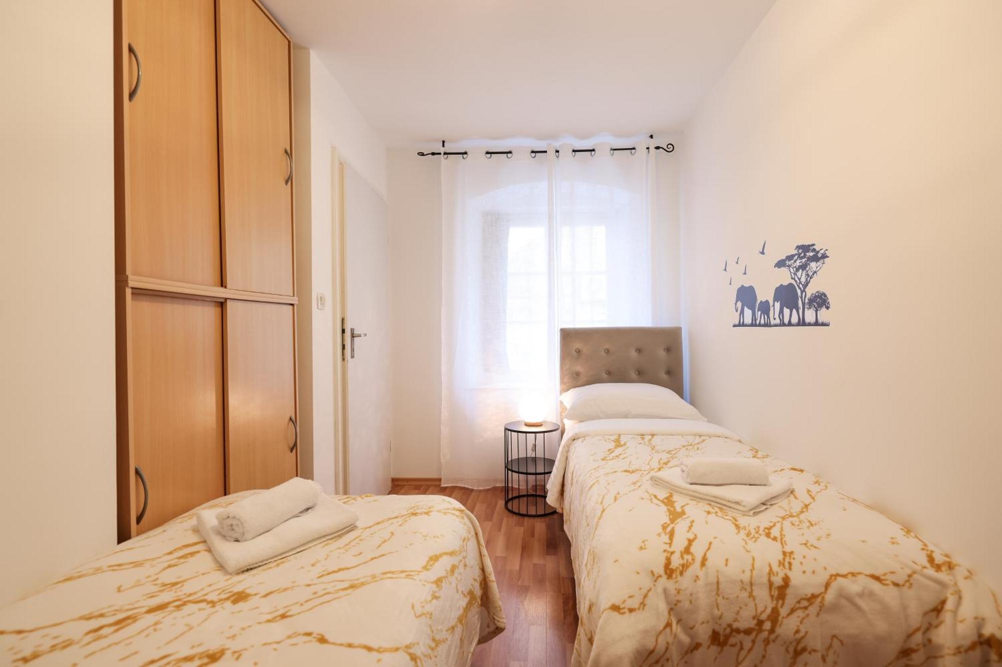 Viva - 2 Bedroom Apt In City Centar Задар Екстериор снимка
