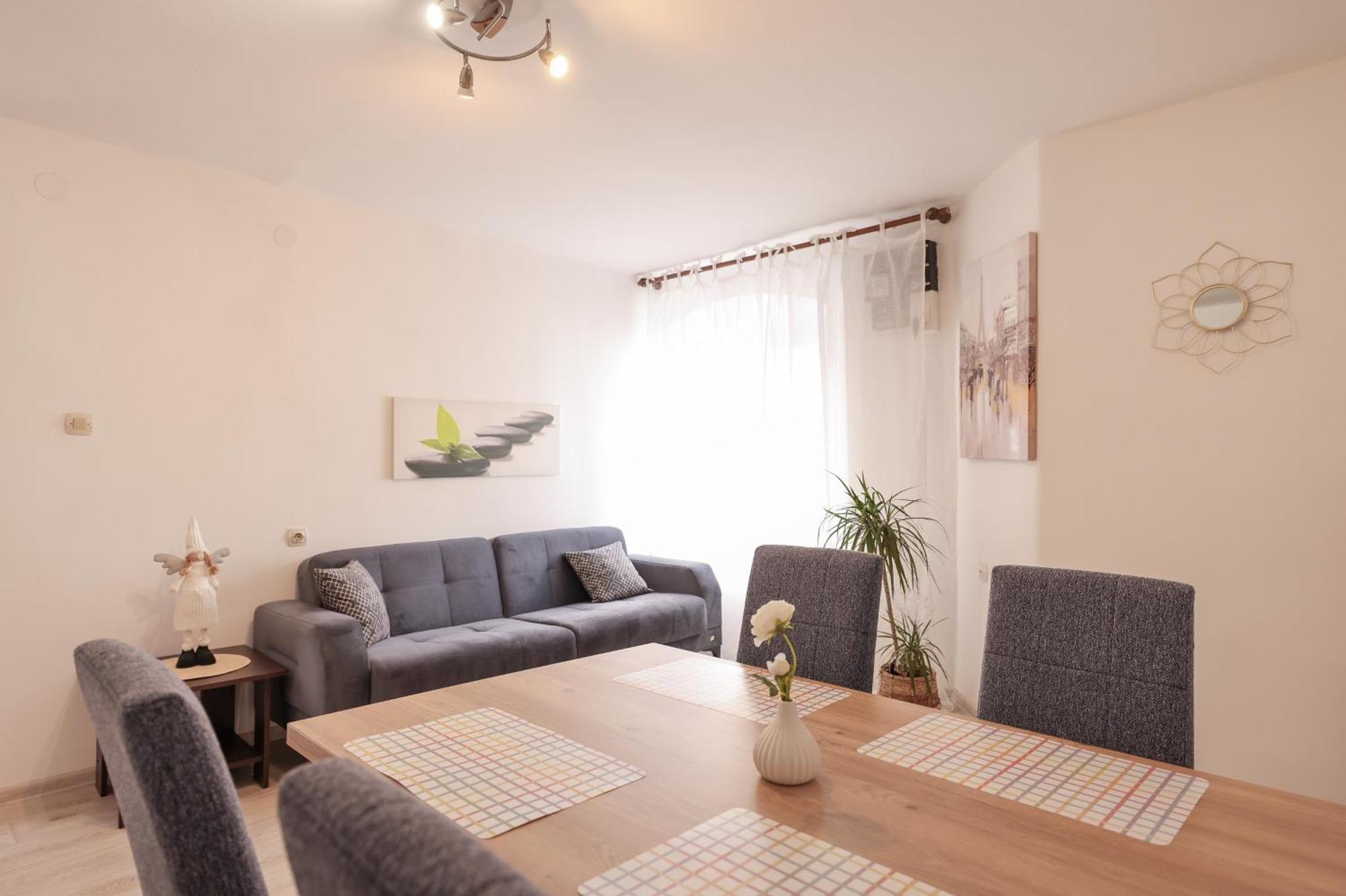 Viva - 2 Bedroom Apt In City Centar Задар Екстериор снимка